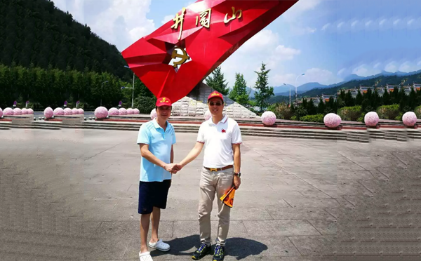 明邦化工董事長(zhǎng)與新塘村委書記