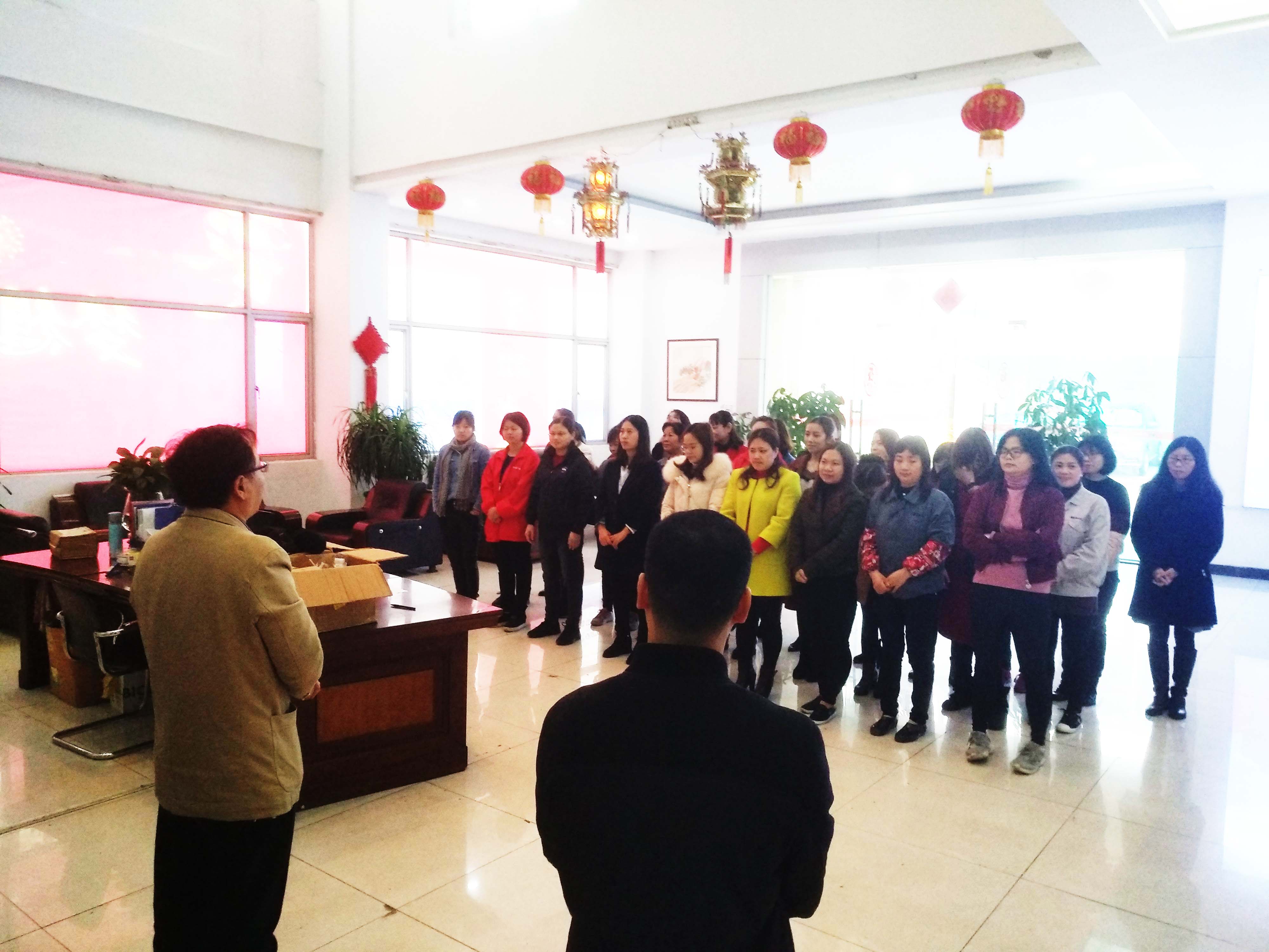 女神節(jié),明邦化工為全體女職工發(fā)放溫馨福利! 女神節(jié),明邦化工為全體女職工發(fā)放溫馨福利!